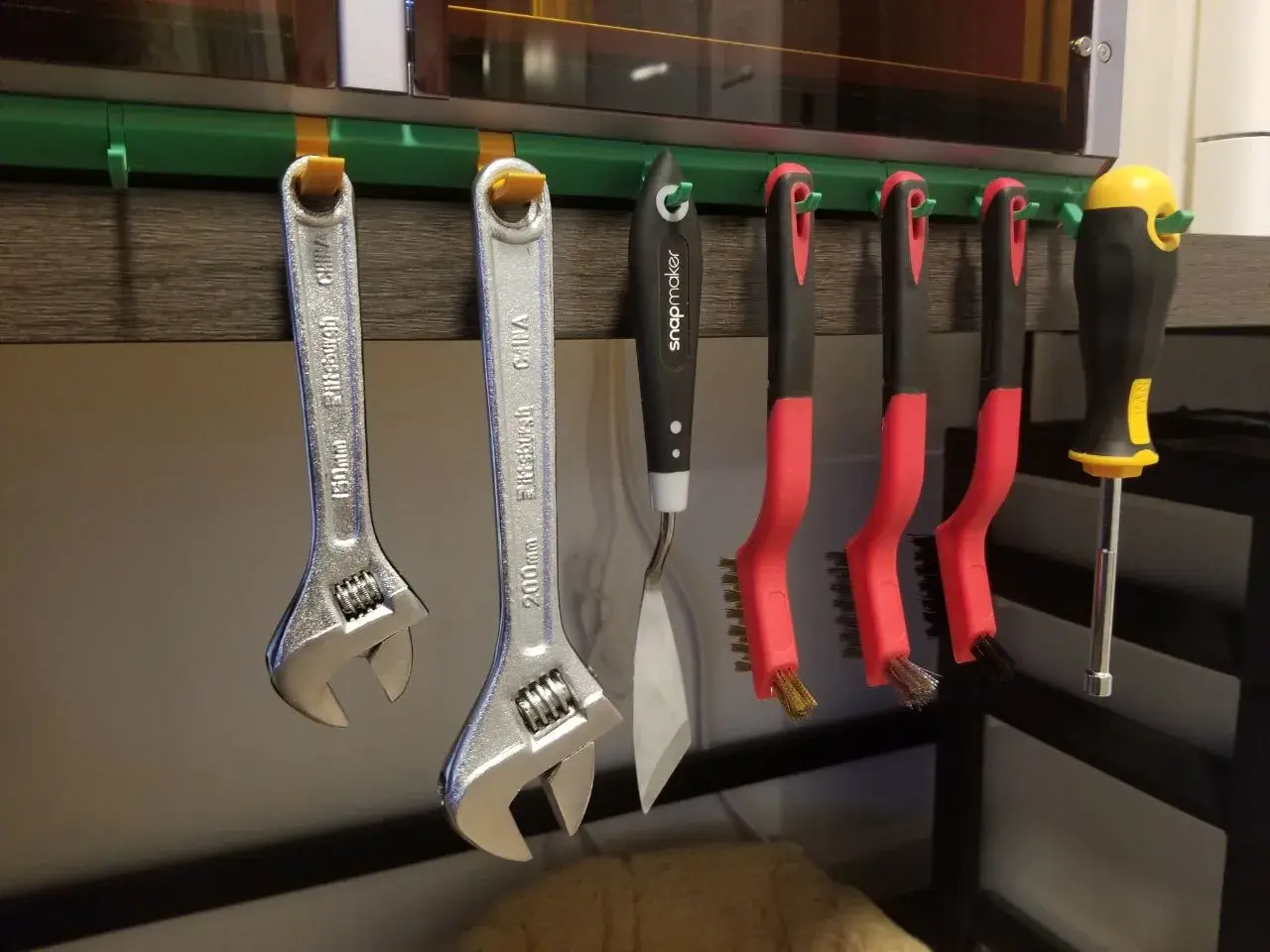 Extrusion frame hooks